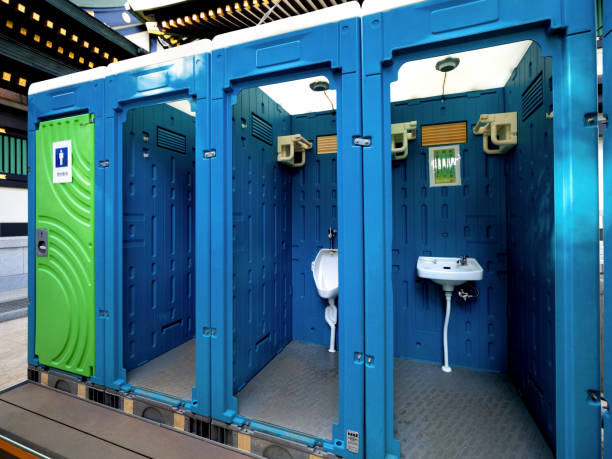 Best Portable restroom trailer rental  in Applewood, CO